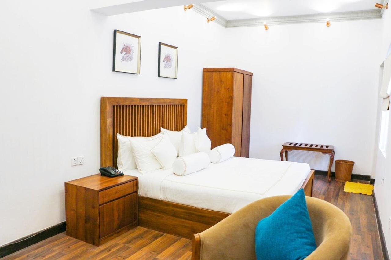 The Clovelly Bungalow ヌワラ・エリヤ エクステリア 写真